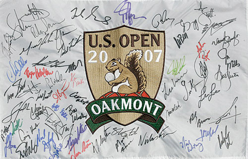The Oakmont Logo Flag